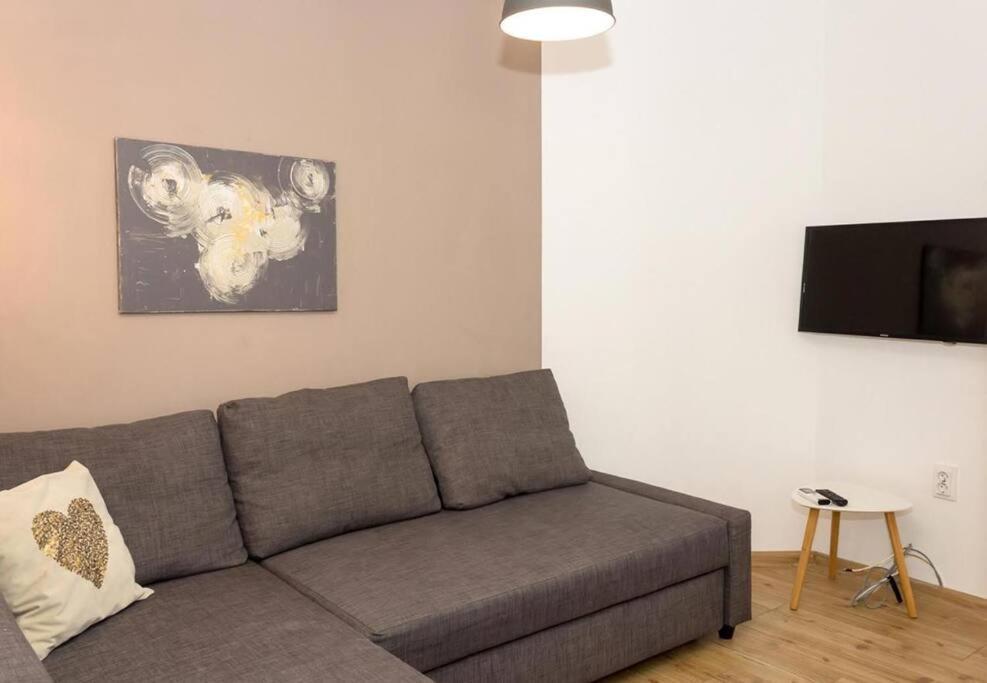 Modern Bright Apartment Close To City Center And Grand Mall Varna Dış mekan fotoğraf