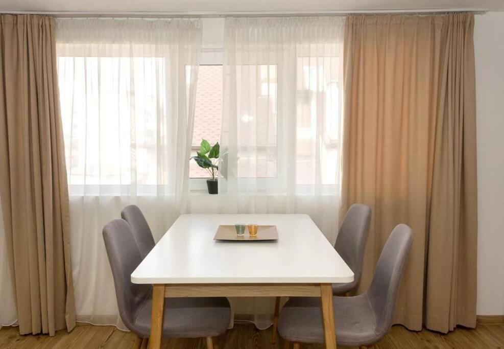 Modern Bright Apartment Close To City Center And Grand Mall Varna Dış mekan fotoğraf