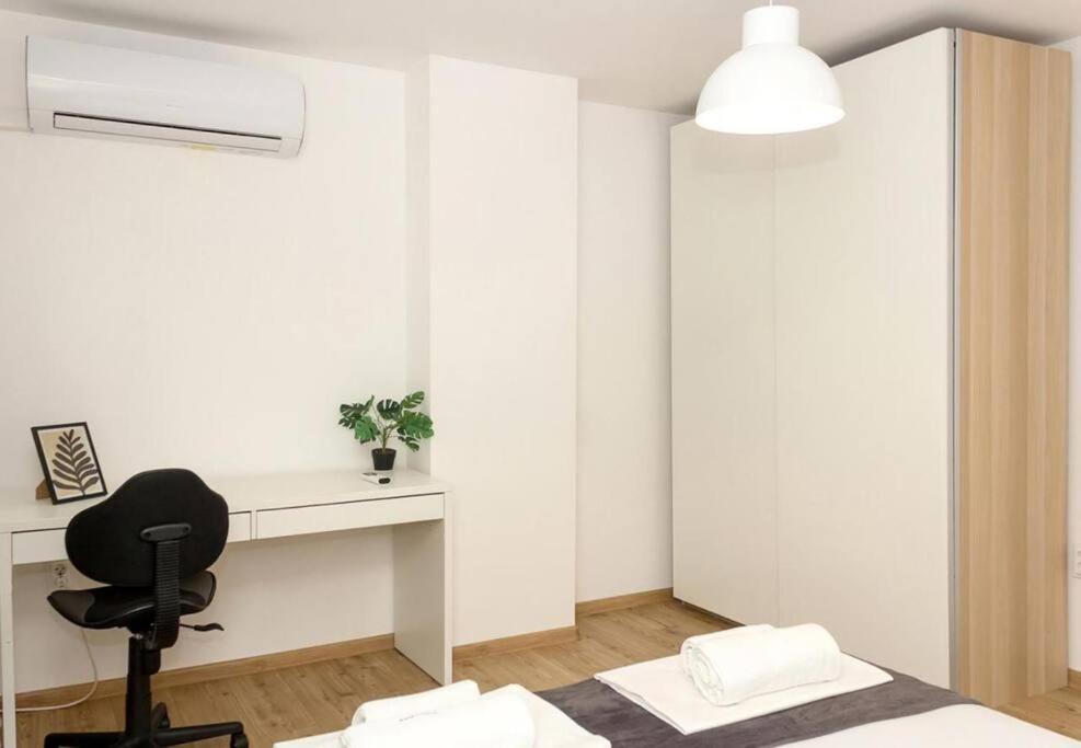 Modern Bright Apartment Close To City Center And Grand Mall Varna Dış mekan fotoğraf