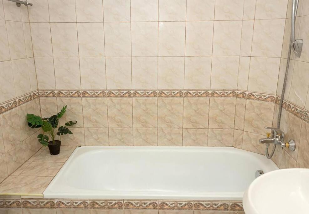 Modern Bright Apartment Close To City Center And Grand Mall Varna Dış mekan fotoğraf