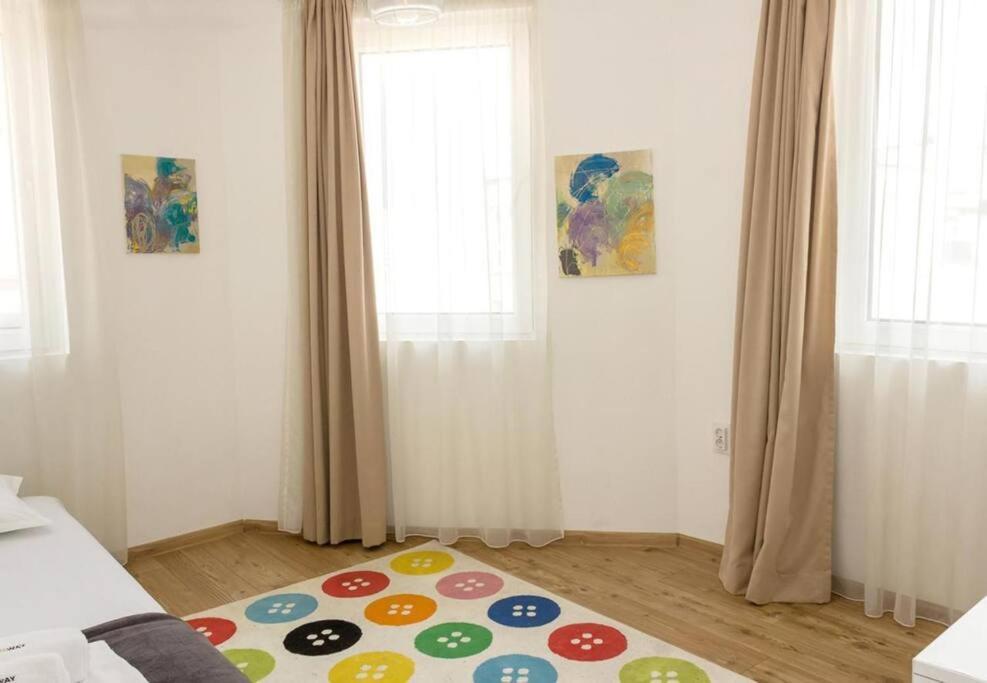 Modern Bright Apartment Close To City Center And Grand Mall Varna Dış mekan fotoğraf